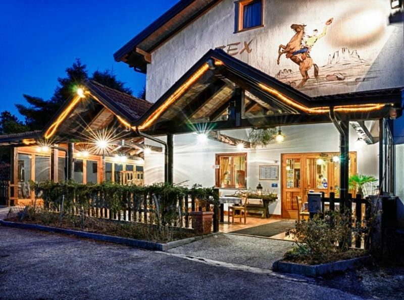 Botton D'Oro Delle Dolomiti Panzió Vattaro Kültér fotó